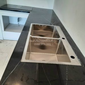 Đá marble nero marquina bàn bếp