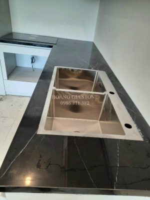 Đá marble nero marquina bàn bếp